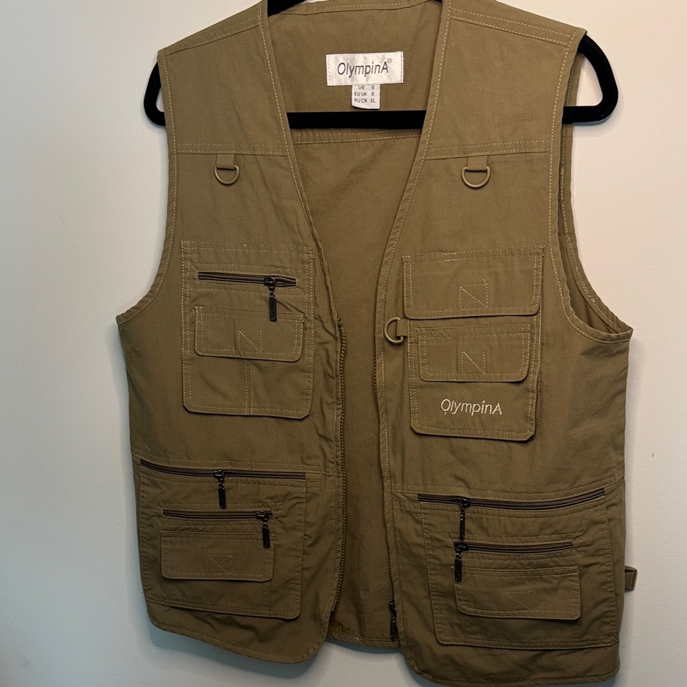 Men's Tactical Field Vest in Olive